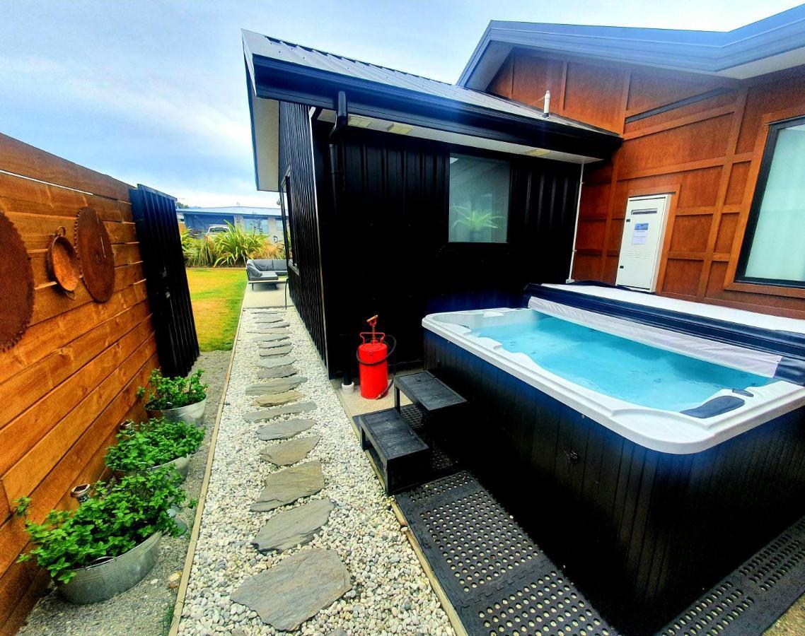 Вилла Hawea Heaven: Superking Beds + Hot Tub + Mountain Ванака Экстерьер фото