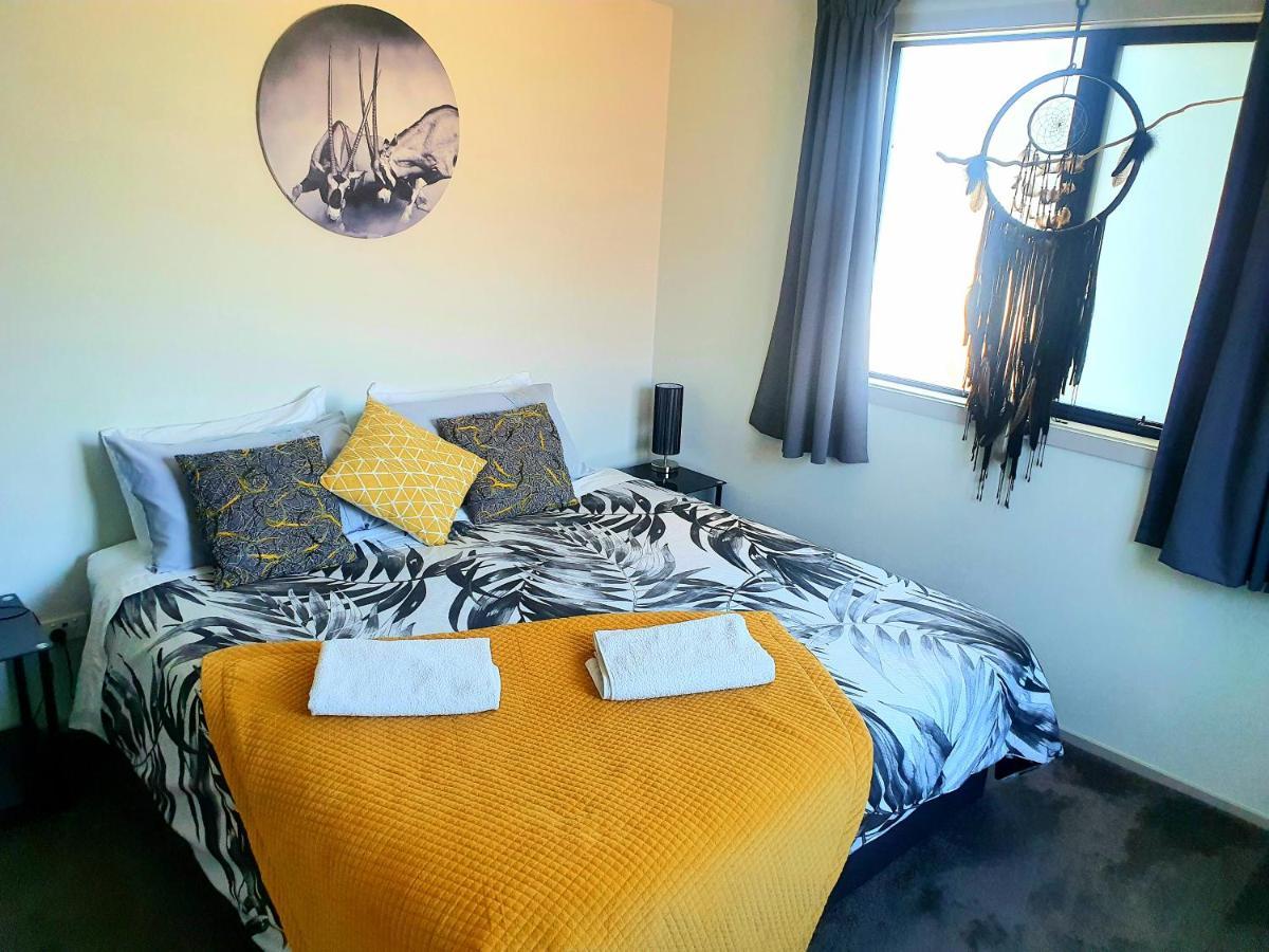 Вилла Hawea Heaven: Superking Beds + Hot Tub + Mountain Ванака Экстерьер фото