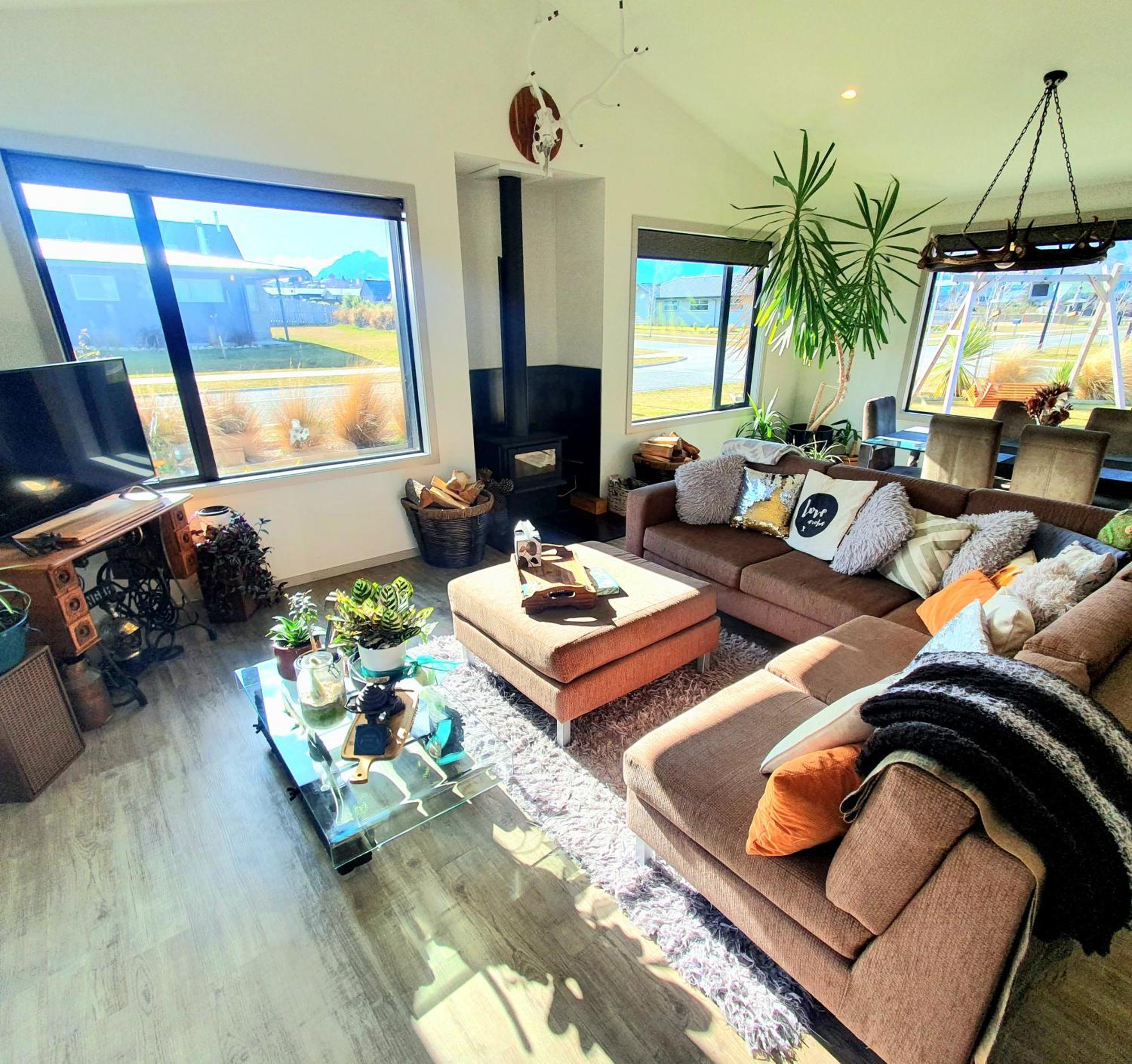 Вилла Hawea Heaven: Superking Beds + Hot Tub + Mountain Ванака Экстерьер фото