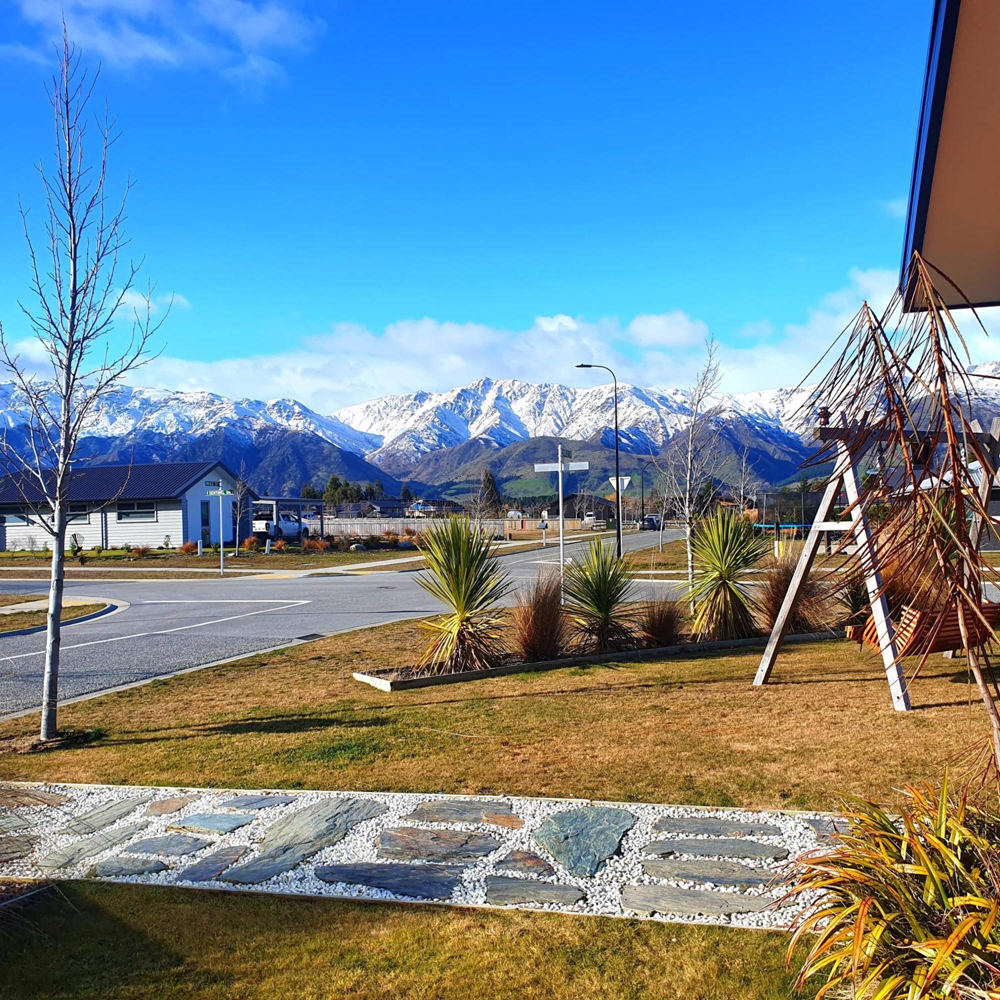 Вилла Hawea Heaven: Superking Beds + Hot Tub + Mountain Ванака Экстерьер фото